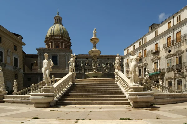 Fontana em Palermo, Sicília — Fotografia de Stock