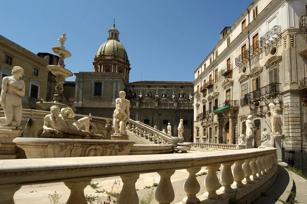 Fontana em Palermo, Sicília — Fotografia de Stock