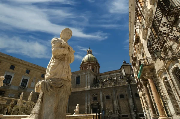 Fontana Pretoria in Palermo, Sicily — Stock Photo, Image