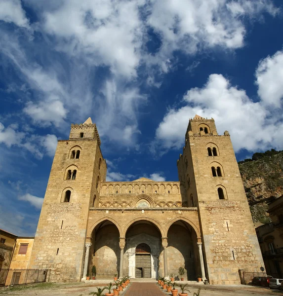 The Cathedral-Basilica of Cefalu, Sicily, southern Italy — Stock Photo, Image