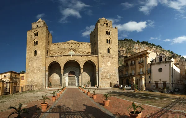 Ο καθεδρικός ναός-Βασιλική του cefalu, Σικελία, Νότια Ιταλία — Φωτογραφία Αρχείου
