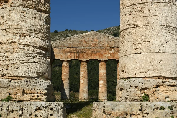 시칠리아에서 Segesta에 고전 그리스어 (Doric) 사원 — 스톡 사진