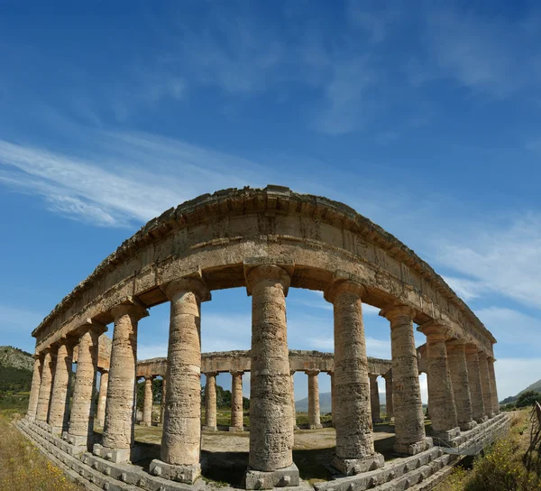 Temple grec classique (dorique) à Segesta en Sicile — Photo
