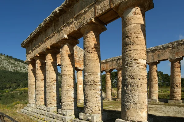 Templo clássico grego (dórico) em Segesta, na Sicília — Fotografia de Stock