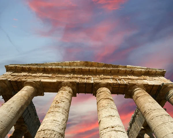 Klassieke Grieks (Dorische) tempel van Segesta in Sicilië — Stockfoto