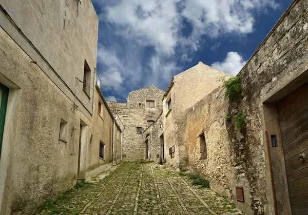 Starověké ulice starého italského stylu. Erice, Sicílie, Itálie — Stock fotografie