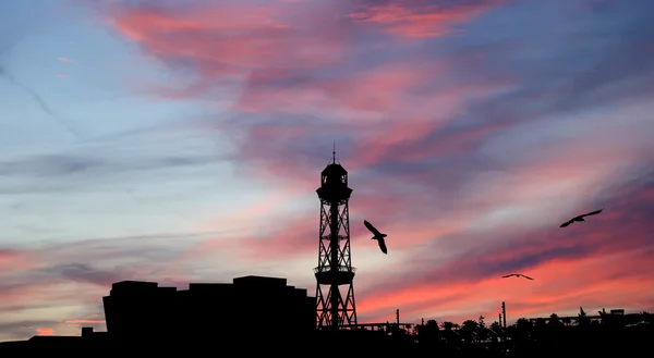 Port pasażerski w Barcelonie z kolejki linowej wieża — Zdjęcie stockowe