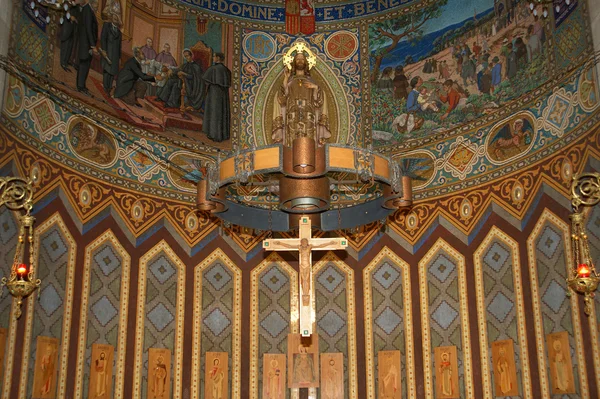 O interior da igreja de Tibidabo, Barcelona, Espanha — Fotografia de Stock