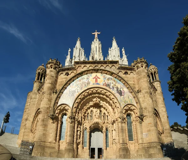 Tibidabo temppeli, huipulla Tibidabo kukkula, Barcelona , — kuvapankkivalokuva