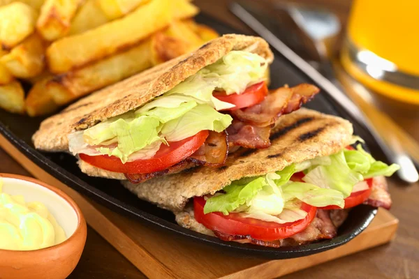BLT pita sandviç — Stok fotoğraf