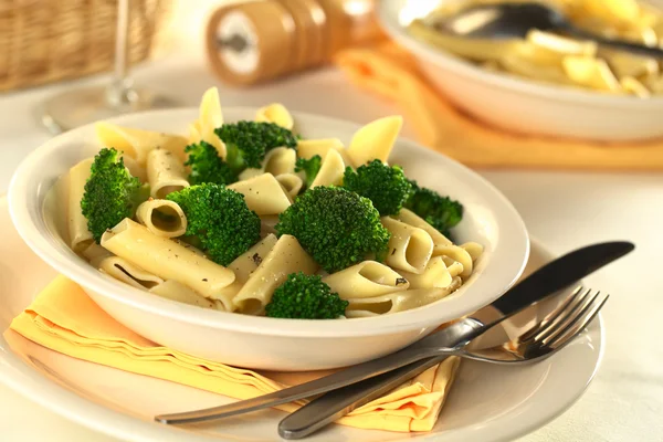 Broccoli med pasta — Stockfoto