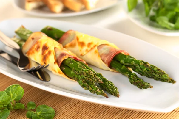 Asparagi verdi al forno — Foto Stock