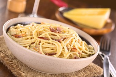 alla carbonara makarnası