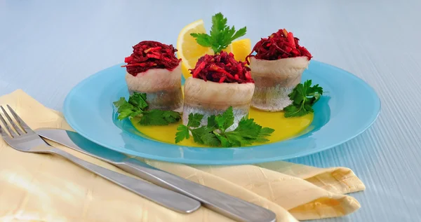 Herring fillet stuffed with beet-apple stuffing — Stock Photo, Image