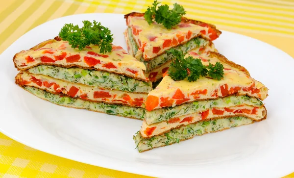 Omelete com pimentas e ervas — Fotografia de Stock