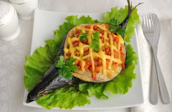 Mackerel stuffed with vegetables and cheese — Stock Photo, Image