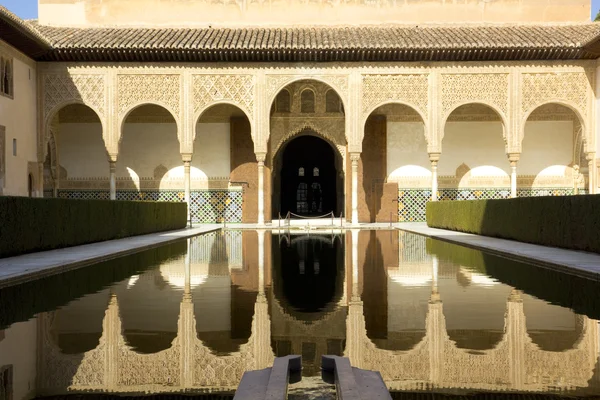 Patio of Arrayanes of Alhambra, Granada, Spain — Stock Photo, Image