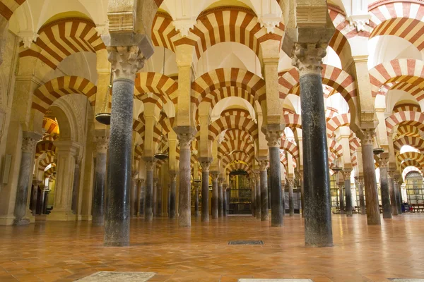 Interiören i moskén, cordoba, Andalusien, Spanien — Stockfoto