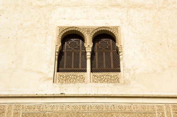 Вікно в Alhambra — стокове фото