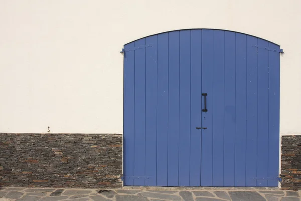 Porta e facciata. Mediterraneo — Foto Stock