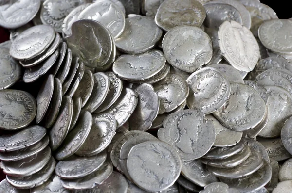 Антикварные монеты — стоковое фото