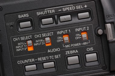 profesyonel video kamera üzerindeki butonlar