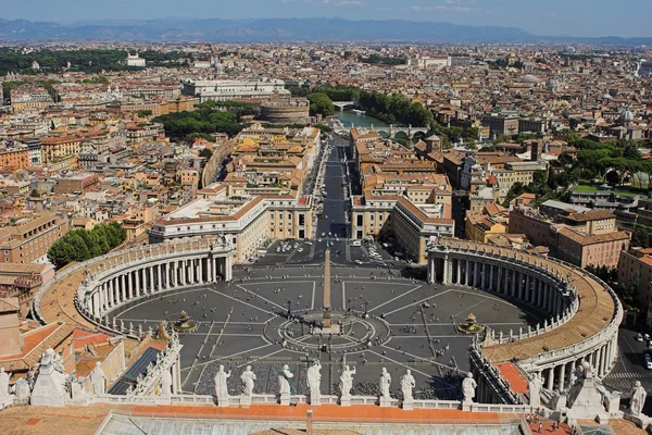 A Szent Péter tértől. Róma. Olaszország. — Stock Fotó