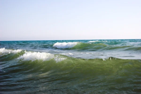 Fresh waves with foam — Stock Photo, Image