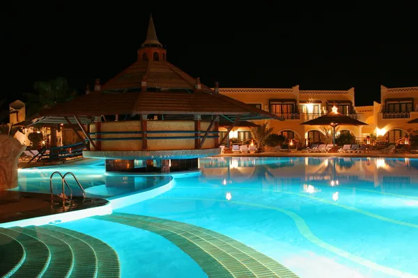 Swimming pool at night — Stock Photo, Image