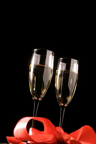 Bicchieri di champagne con decorazione — Foto Stock