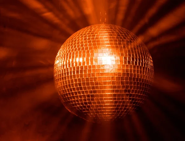 Disco boll med strålar i dis — Stockfoto