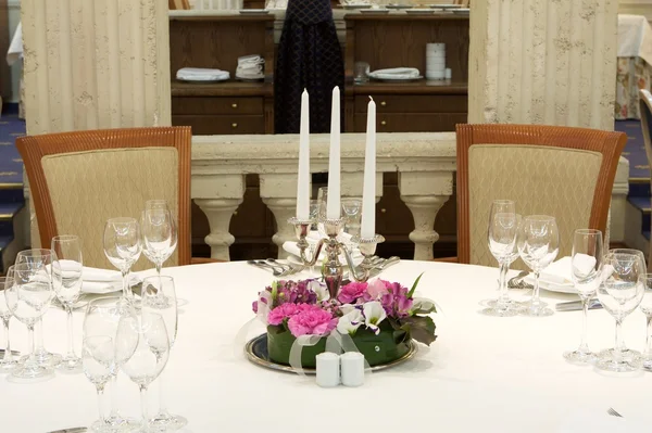 Zestaw stolik ze świecami — Zdjęcie stockowe