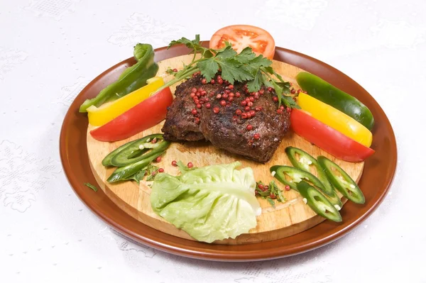 Bistecca alla griglia con verdure — Foto Stock