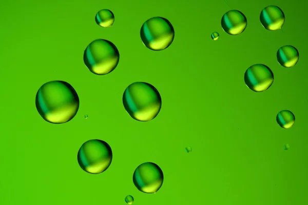 Gotas verdes mágicas —  Fotos de Stock
