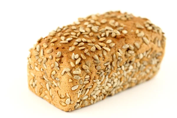Färskt bröd isolerat på vitt — Stockfoto
