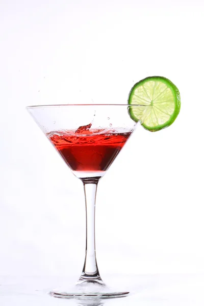 Kırmızı ile beyaz kireç kokteyl — Stok fotoğraf