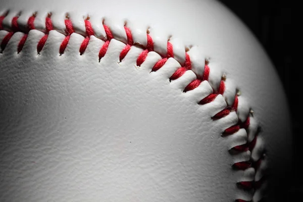 Fecho de uma bola de beisebol — Fotografia de Stock