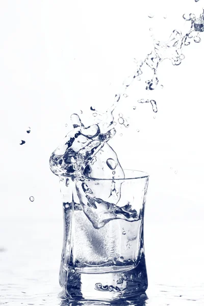 Wódka splash — Zdjęcie stockowe