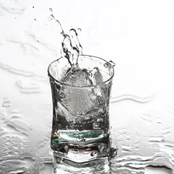 Vodka splash — Stockfoto
