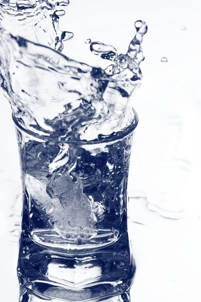 Wódka splash — Zdjęcie stockowe
