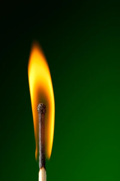 绿色的燃烧匹配 — 图库照片
