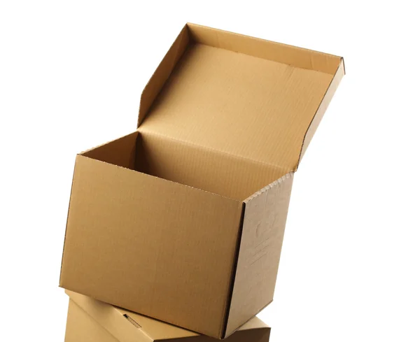 Открытая картонная коробка, изолированная — стоковое фото