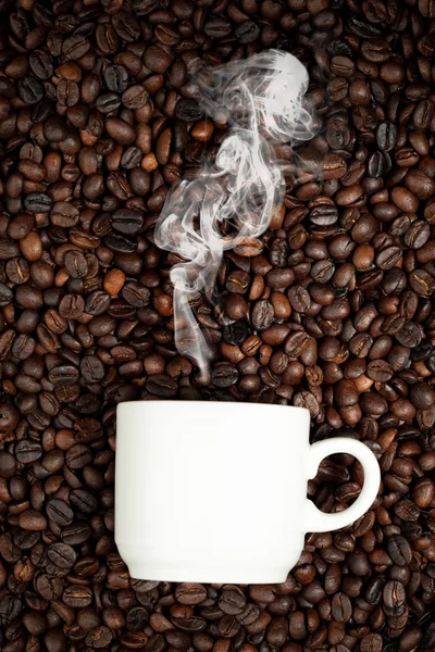 Kaffeetasse mit Rauch — Stockfoto
