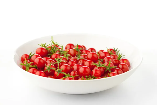 チェリー トマトとプレート — ストック写真
