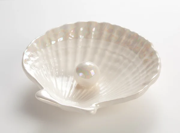 stock image White pearl in the shell