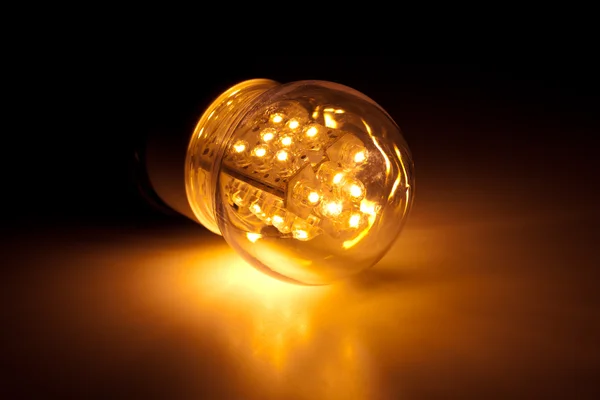 Luz de bombilla led — Foto de Stock