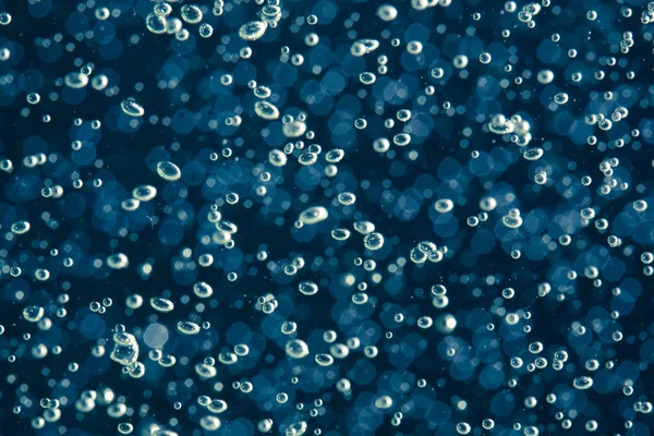 Blasen unter Wasser — Stockfoto