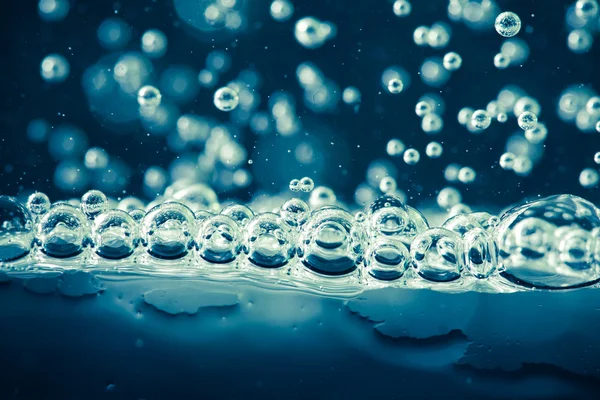 水与泡沫 — 图库照片