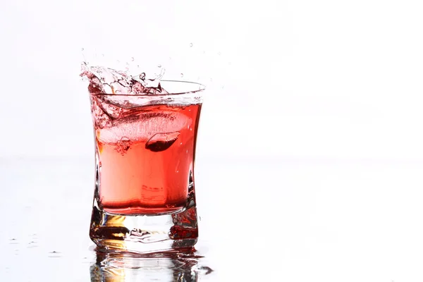 Roter Cocktailspritzer — Stockfoto
