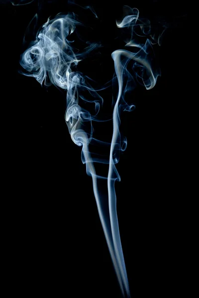 Kouř izolovaných na černém — Stock fotografie